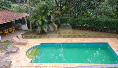 Casa à venda com 3 quartos, sendo 1 suíte,  no condomínio Alpes da Cantareira, Mairiporã - SP