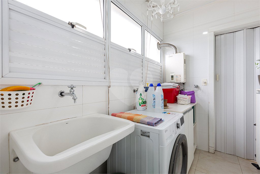 Apartamento à venda com 3 quartos, sendo 2 suítes, em Alto da Lapa, São Paulo, SP