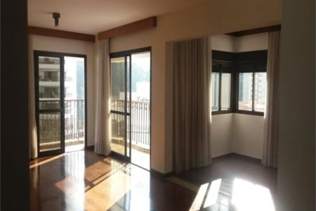 Apartamento à venda com 4 quartos, sendo 3 suítes,  em Vila Andrade, São Paulo, SP