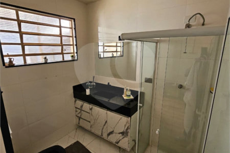 Casa à venda ou para alugar com 5 quartos, sendo 1 suíte, no Centro, Salto, SP