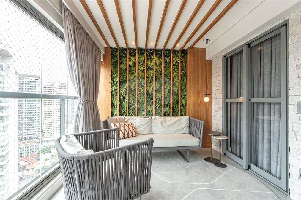 Apartamento à venda com 4 quartos, sendo 3 suítes,  em Jardim das Acácias, São Paulo, SP