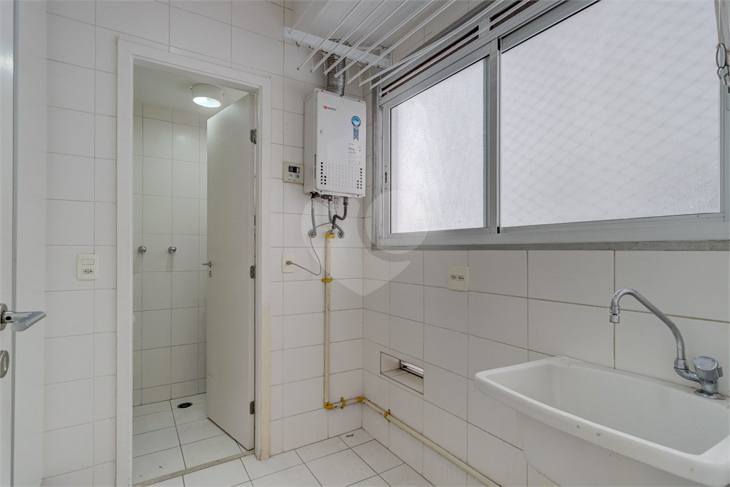 Apartamento à venda com 4 quartos, sendo 3 suítes, em Alto da Boa Vista, São Paulo, SP
