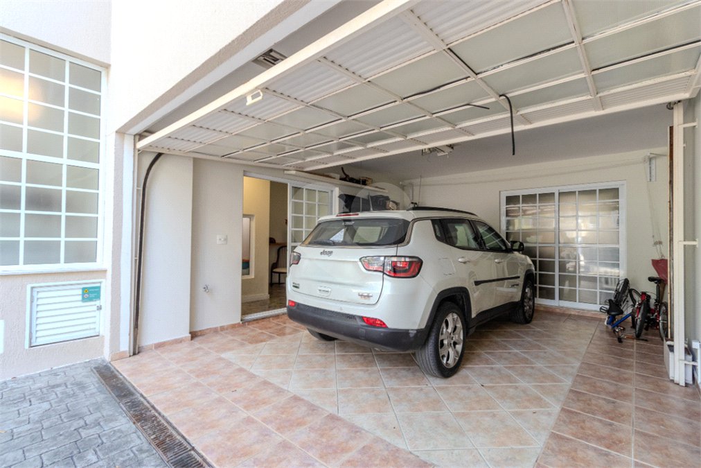 Casa à venda com 5 quartos, sendo 3 suítes, no condomínio Boulevard Saint Michael, São Paulo - SP
