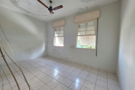 Sobrado com 3 dormitórios à venda, 129 m² por R$ 638.000,00 - Encruzilhada - Santos/SP
