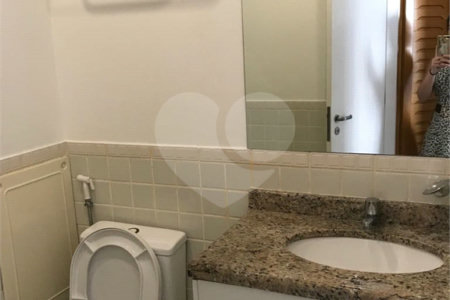 Flat à venda com 1 quarto em Riviera, Bertioga, SP