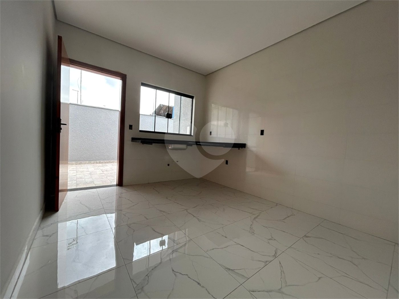 Casa de Vila à venda com 2 quartos, sendo 1 suíte, em Vila Nova Sorocaba, Sorocaba, SP