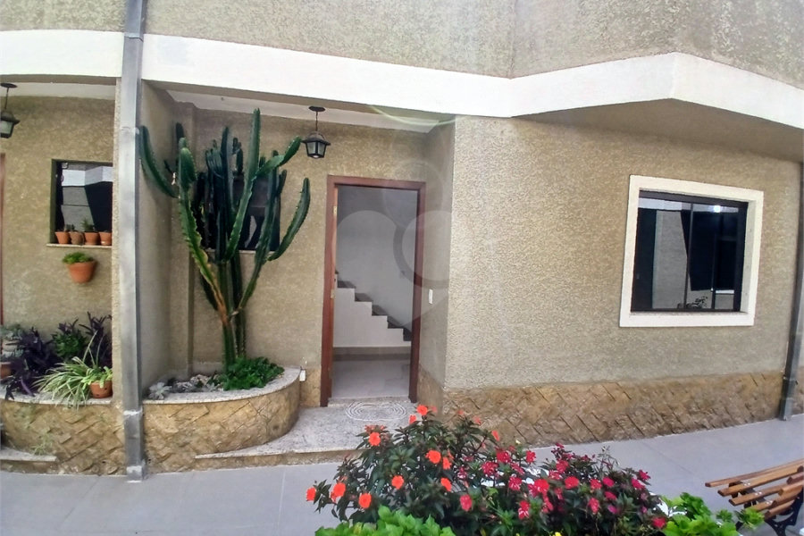 Casa à venda com 3 quartos, sendo 1 suíte,  no condomínio Res Saint Honoré, São Paulo - SP