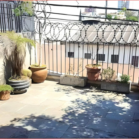 Casa à venda com 4 quartos, sendo 1 suíte, em Jardim Monte Kemel, São Paulo, SP
