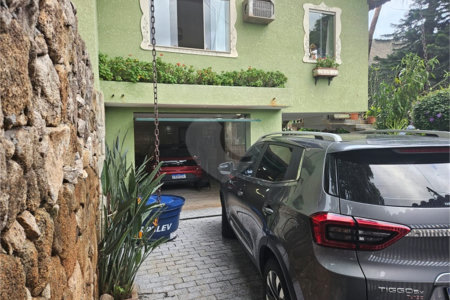 Casa à venda com 4 quartos, sendo 3 suítes, em Jardim Tapajós, Atibaia, SP