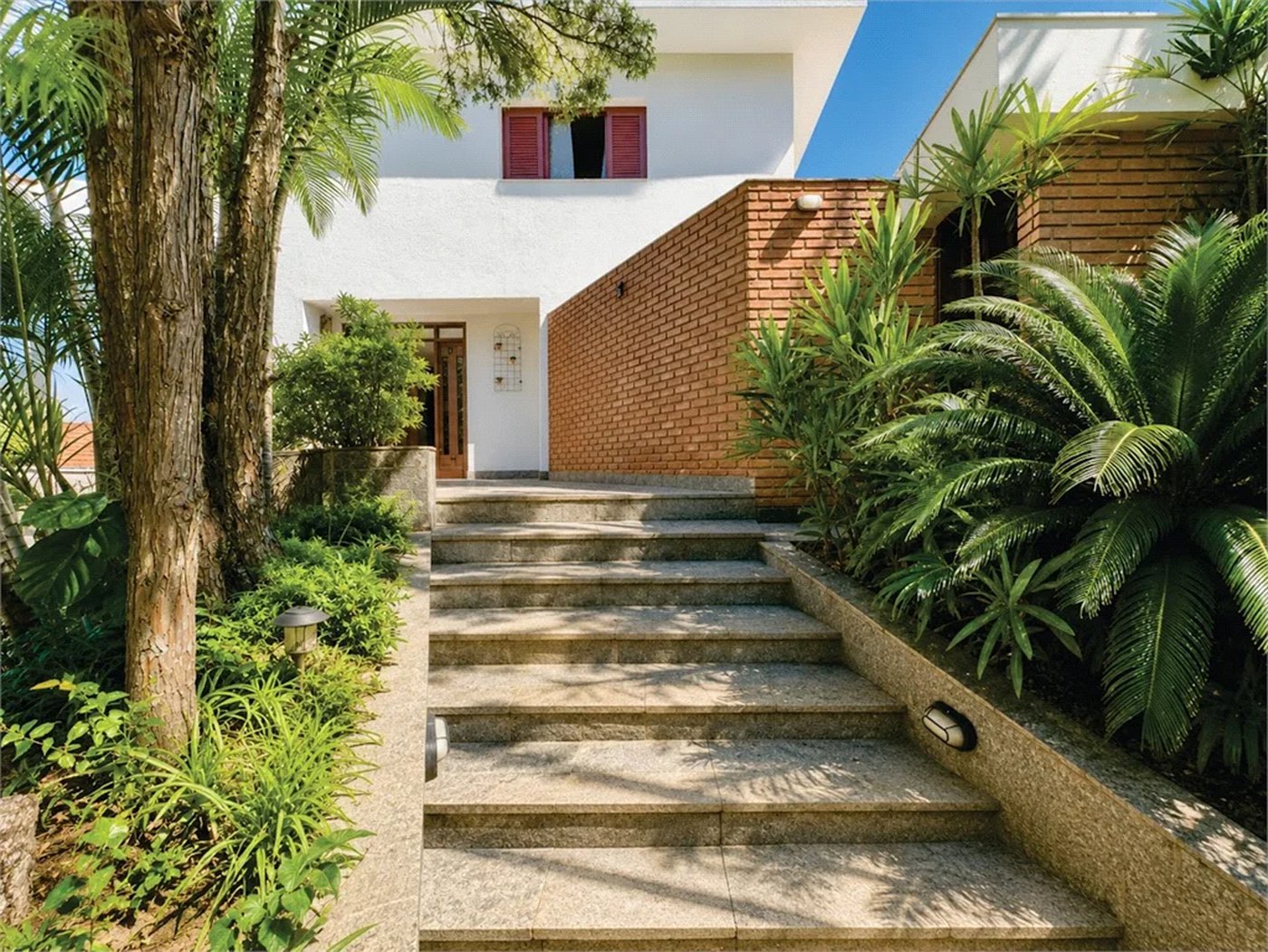 Casa à venda com 5 quartos, sendo 4 suítes, em Parque dos Príncipes, São Paulo, SP