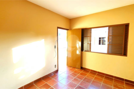 Casa à venda com 3 quartos, sendo 1 suíte, no Centro, Araraquara, SP