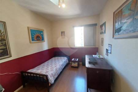 Apartamento à venda com 3 quartos, sendo 1 suíte, em Jardim das Acácias, São Paulo, SP