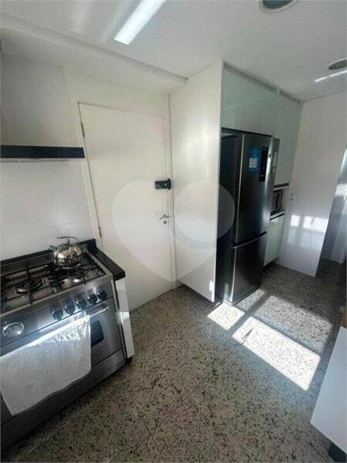 Apartamento para alugar com 3 suítes em Rio Pequeno, São Paulo, SP