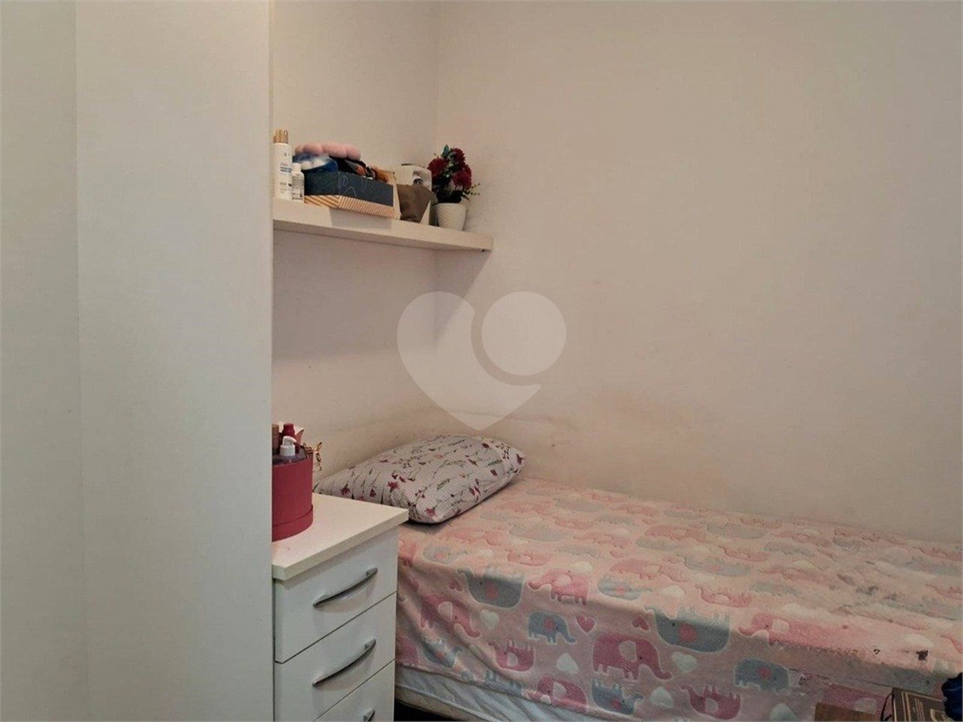 Apartamento à venda com 3 quartos, sendo 1 suíte,  em Jardim Simus, Sorocaba, SP