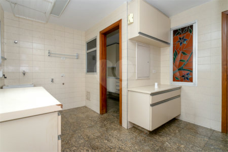 Apartamento à venda com 4 quartos, sendo 3 suítes, em Perdizes, São Paulo, SP