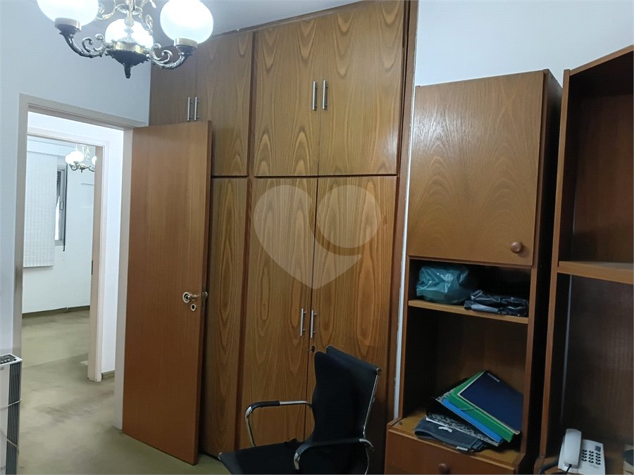 Apartamento à venda com 3 quartos, sendo 1 suíte,  em Higienópolis, São Paulo, SP