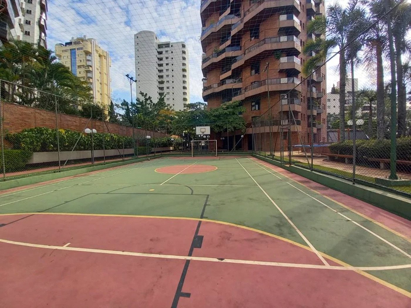 Duplex à venda com 6 quartos, sendo 4 suítes, em Vila Andrade, São Paulo, SP