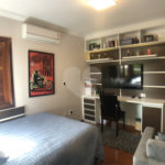 Casa à venda com 4 suítes no condomínio Residencial Floresta, São Paulo - SP