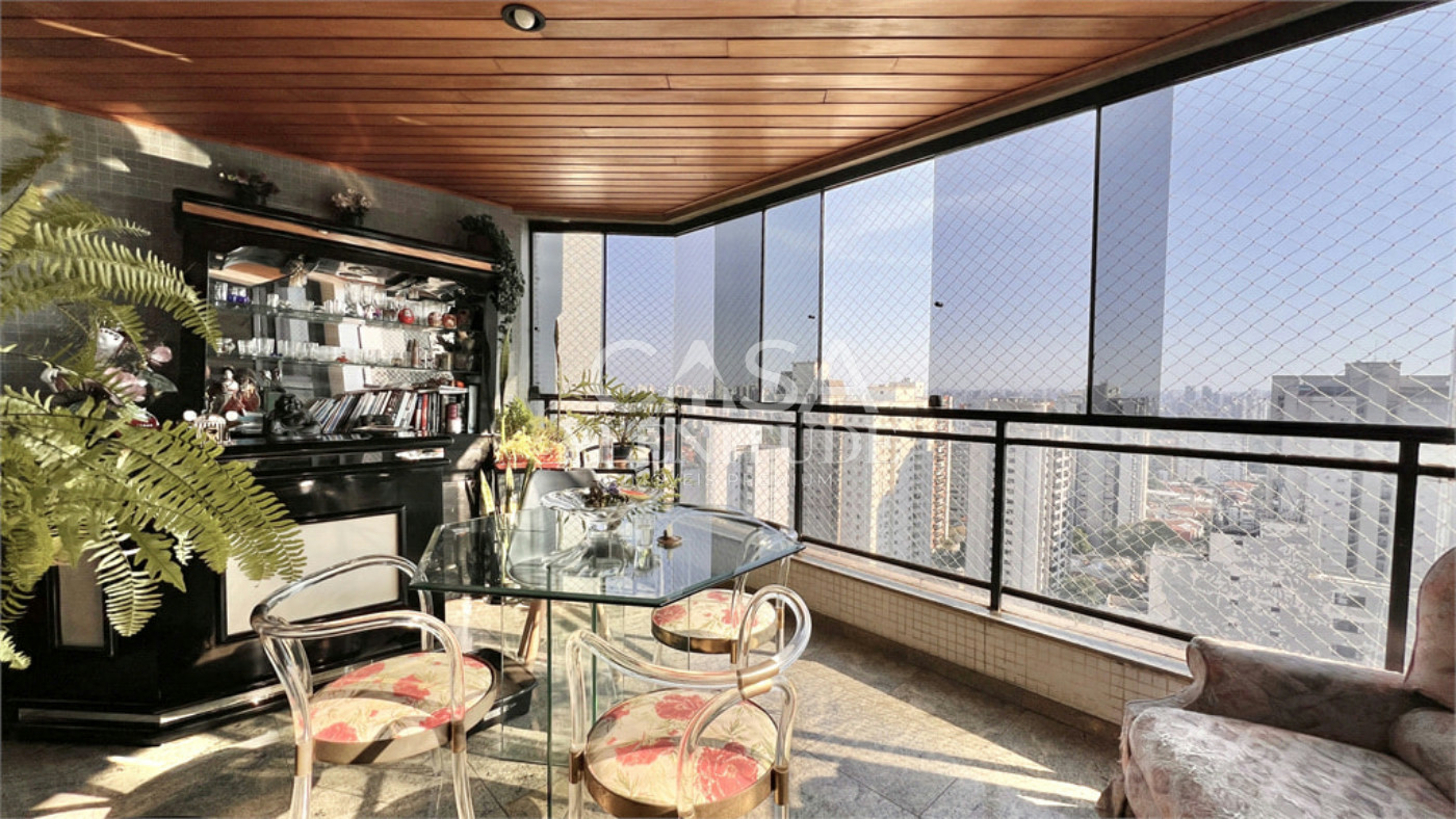 Apartamento à venda com 4 quartos, sendo 1 suíte,  em Vila Mariana, São Paulo, SP