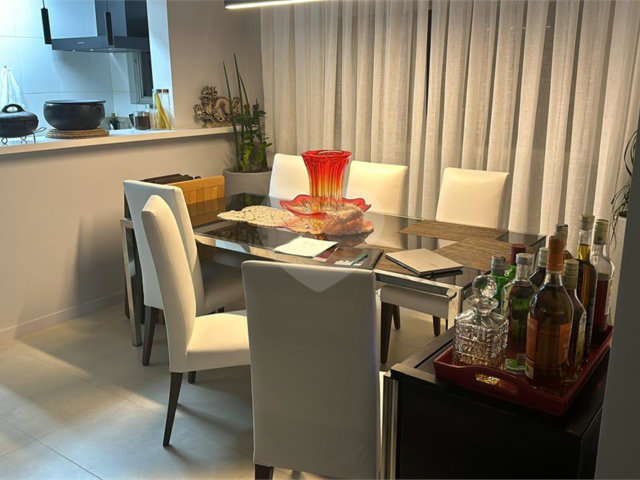 Apartamento à venda com 2 quartos, sendo 1 suíte,  em Vila Olímpia, São Paulo, SP