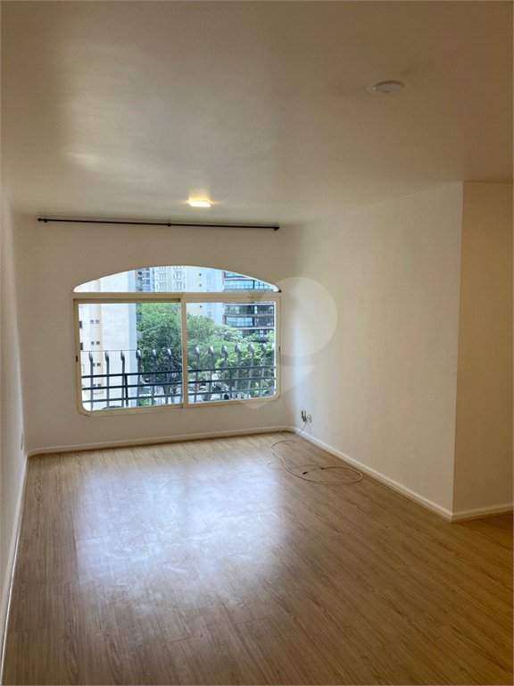 Apartamento para alugar com 3 quartos, sendo 1 suíte,  em Jardim Paulista, São Paulo, SP