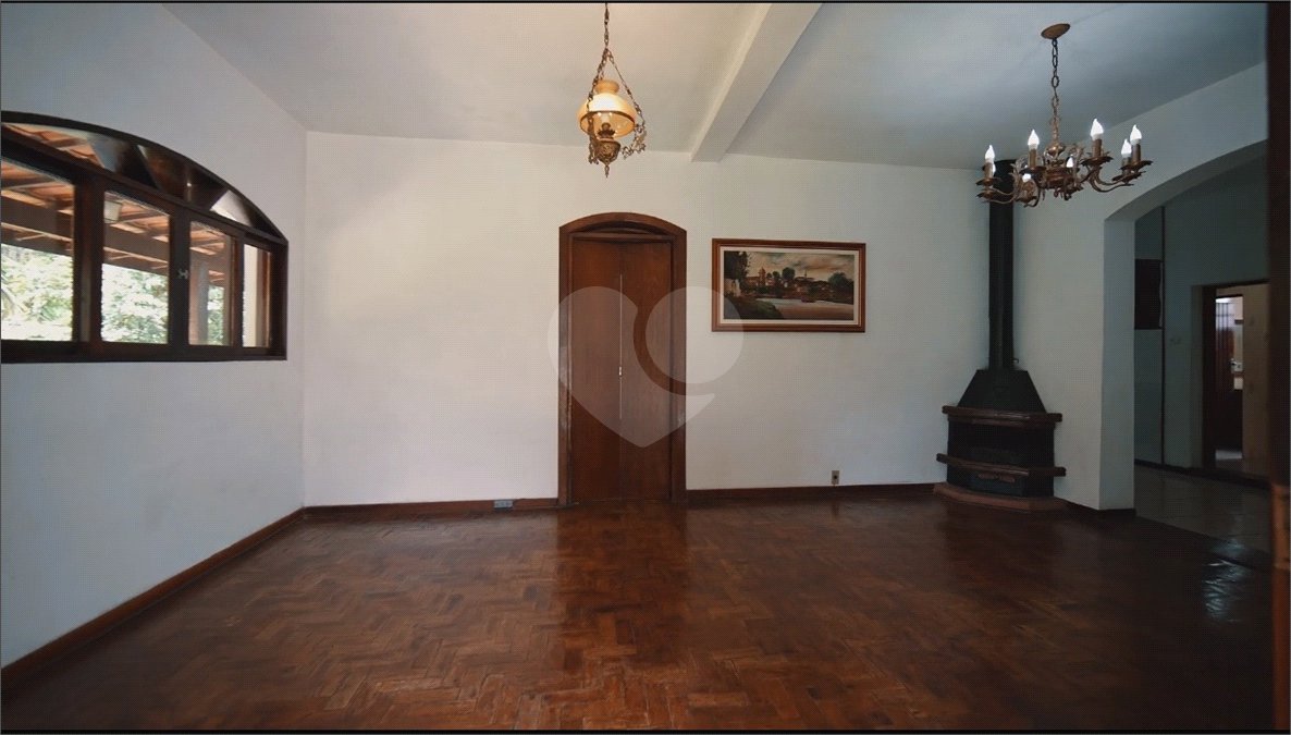 Terreno à venda com 6 quartos no condomínio Quinta dos Lagos, Cotia - SP