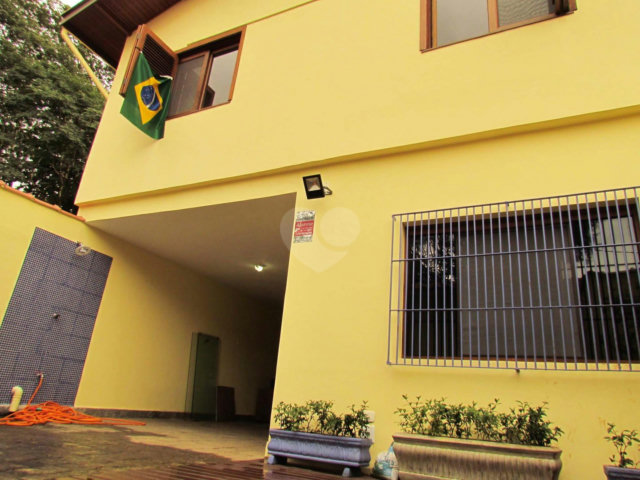 Casa de Vila à venda com 4 quartos, sendo 1 suíte,  em Chácara Monte Alegre, São Paulo, SP