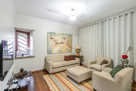 Casa à venda com 6 quartos, sendo 2 suítes, em Jardim Primaveril, Três Lagoas, MS