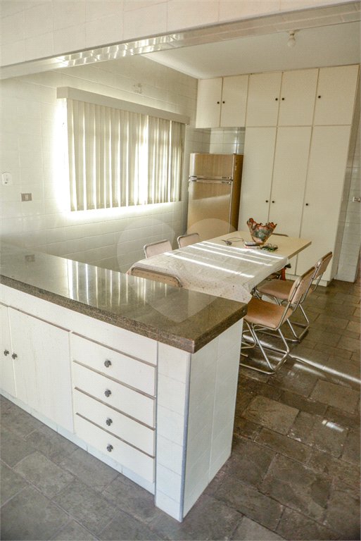 Casa à venda com 2 quartos, sendo 1 suíte, no Centro, Salto, SP