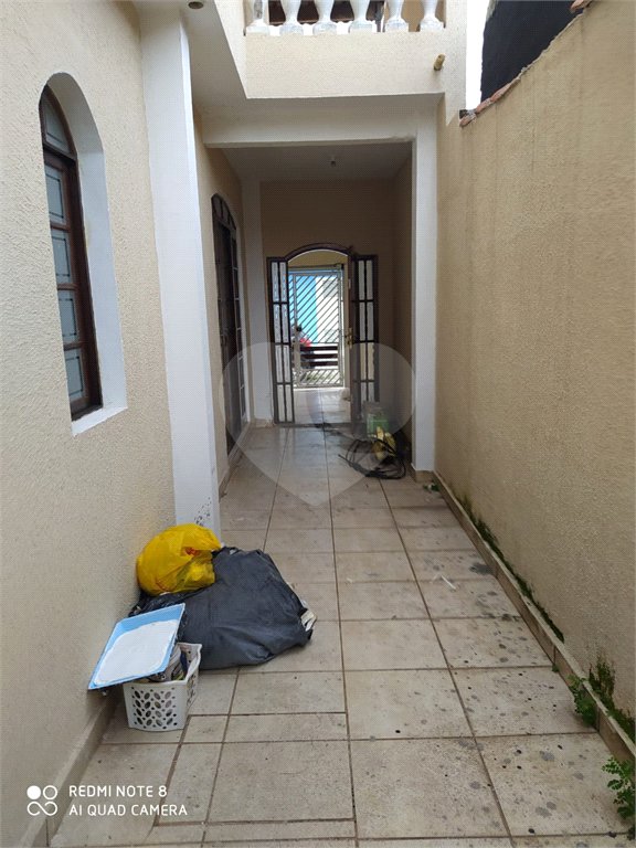 Sobrado à venda com 3 quartos, sendo 1 suíte,  em Vila Urupês, Suzano, SP