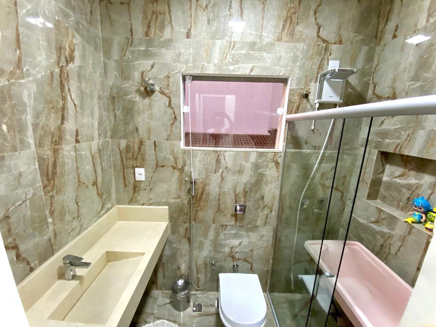 Casa para alugar com 5 suítes em Parque Residencial Damha, Araraquara, SP