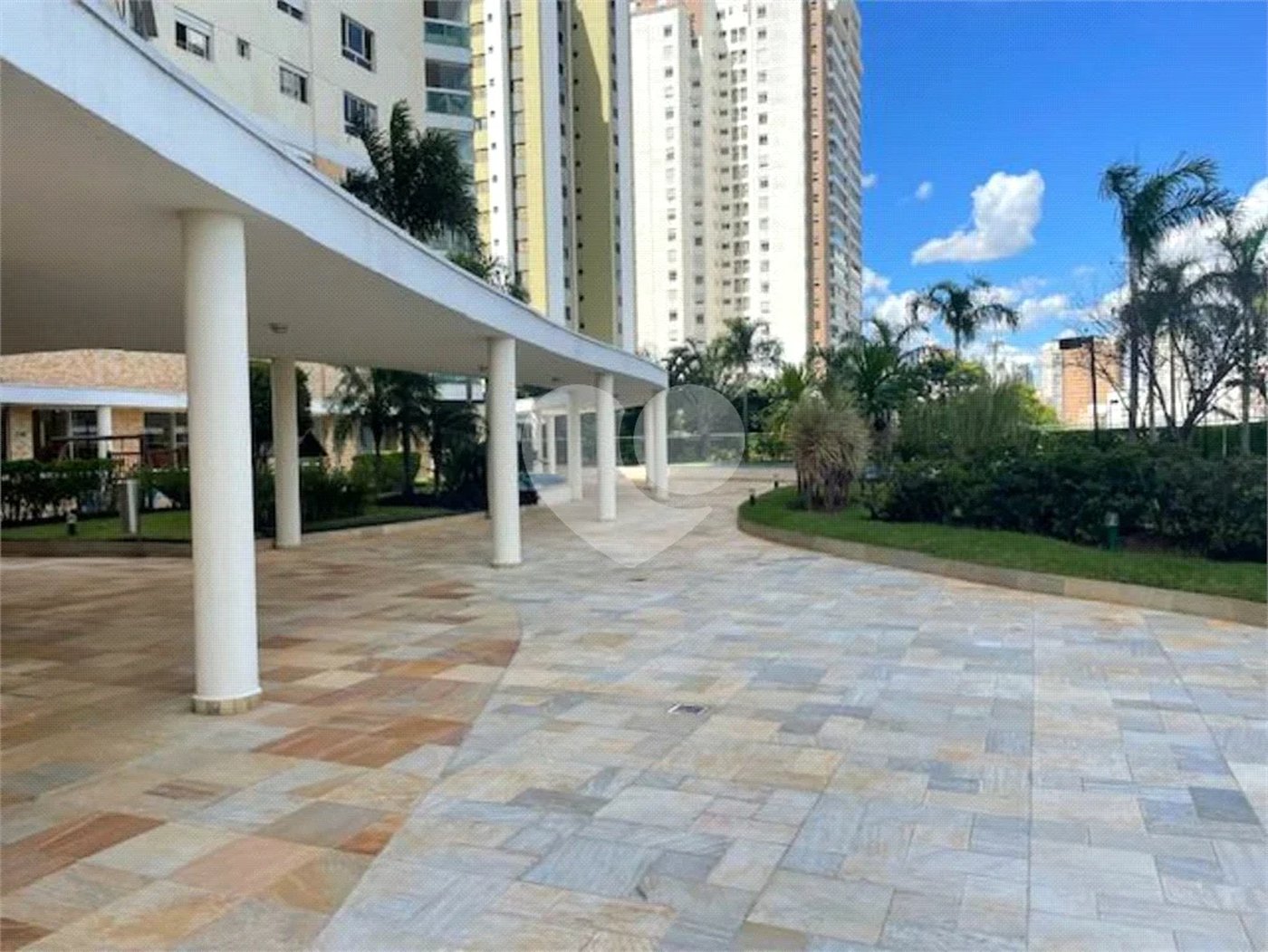 Apartamento à venda com 3 suítes em Santa Teresinha, São Paulo, SP