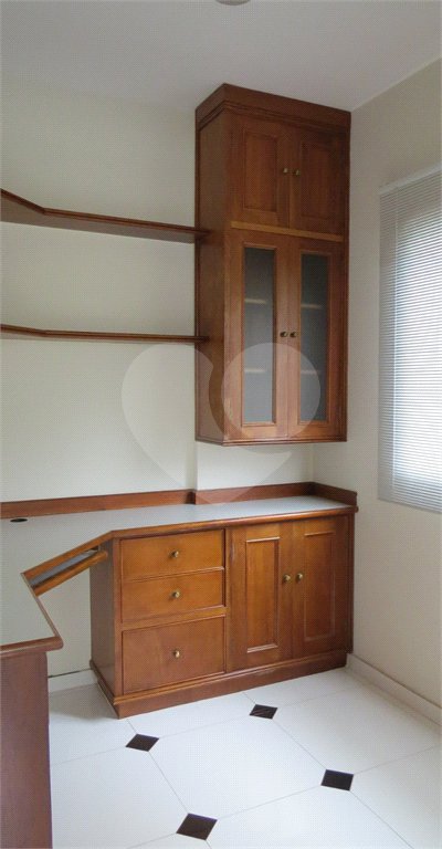 Apartamento à venda com 4 quartos, sendo 2 suítes,  em Cambuí, Campinas, SP
