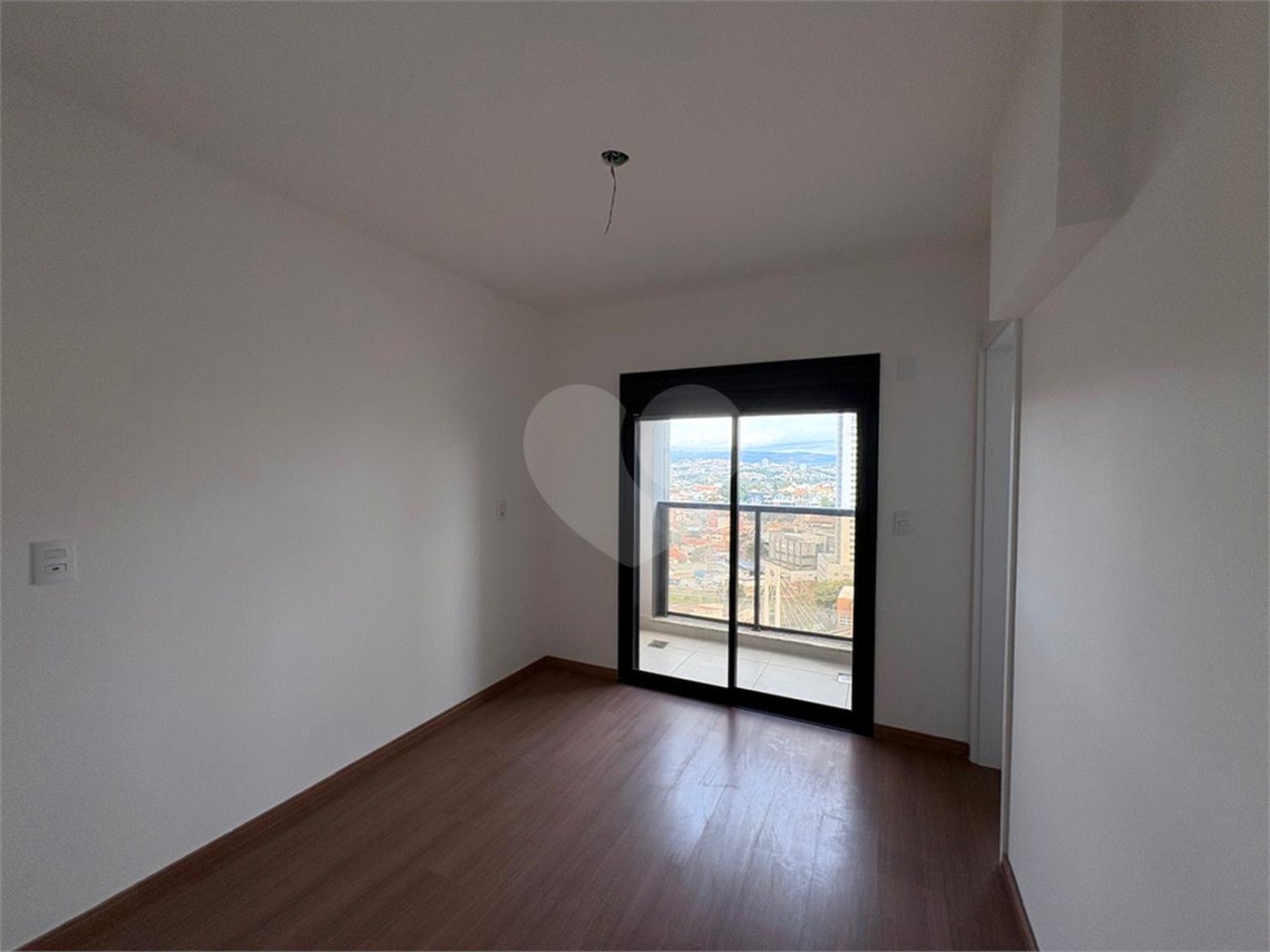 Apartamento à venda com 3 quartos, sendo 1 suíte,  em Jardim Faculdade, Sorocaba, SP