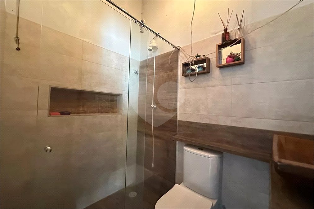 Sobrado à venda com 4 quartos, sendo 2 suítes, em Vila Ipojuca, São Paulo, SP