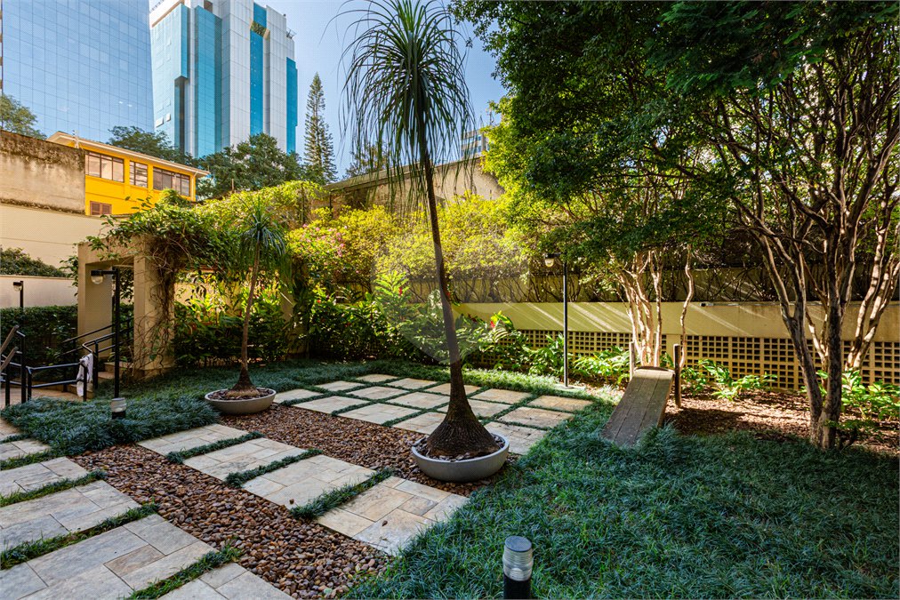 Apartamento para alugar com 2 quartos, sendo 1 suíte, em Cerqueira César, São Paulo, SP