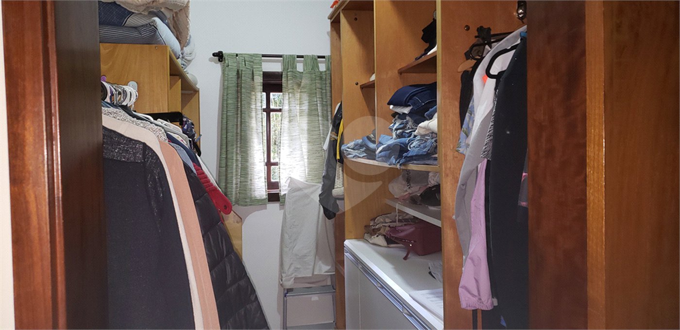 Casa à venda com 3 quartos, sendo 1 suíte, no condomínio Alpes da Cantareira, Mairiporã - SP