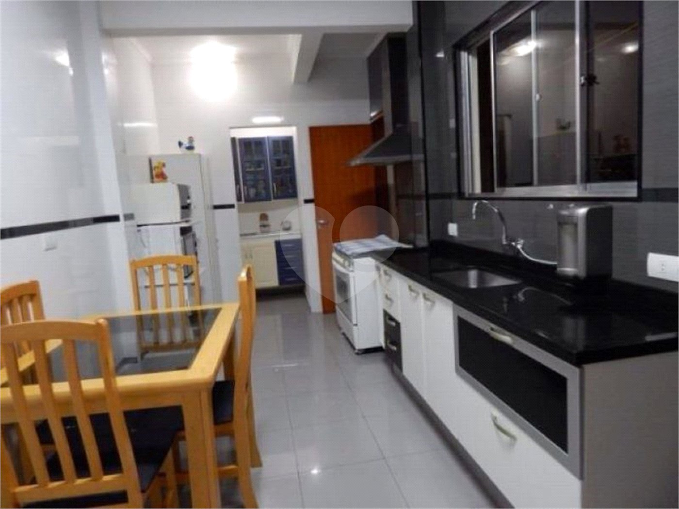 Apartamento à venda com 3 quartos, sendo 1 suíte,  em Aclimação, São Paulo, SP