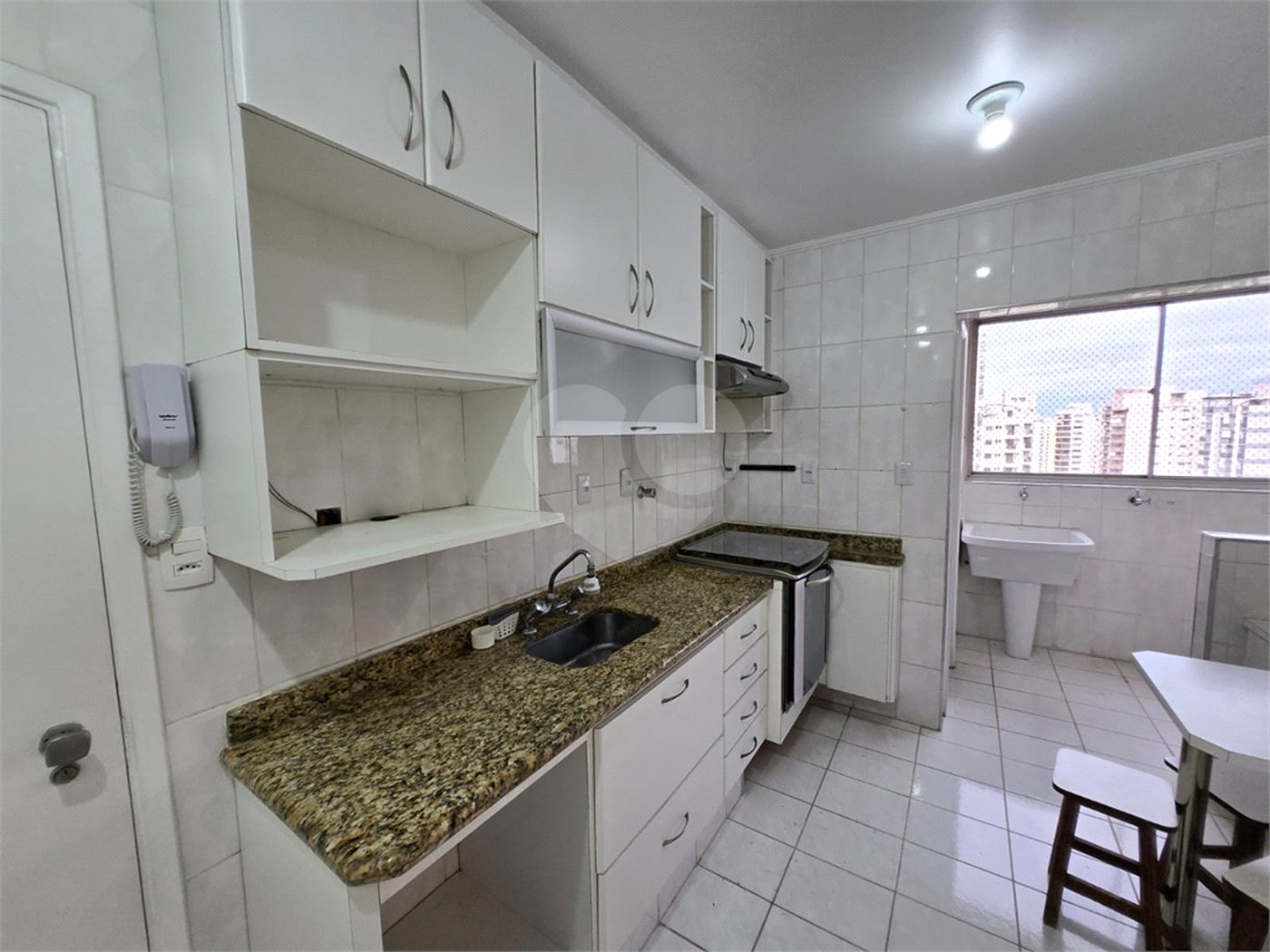 Apartamento à venda com 3 quartos, sendo 1 suíte,  em Indianópolis, São Paulo, SP