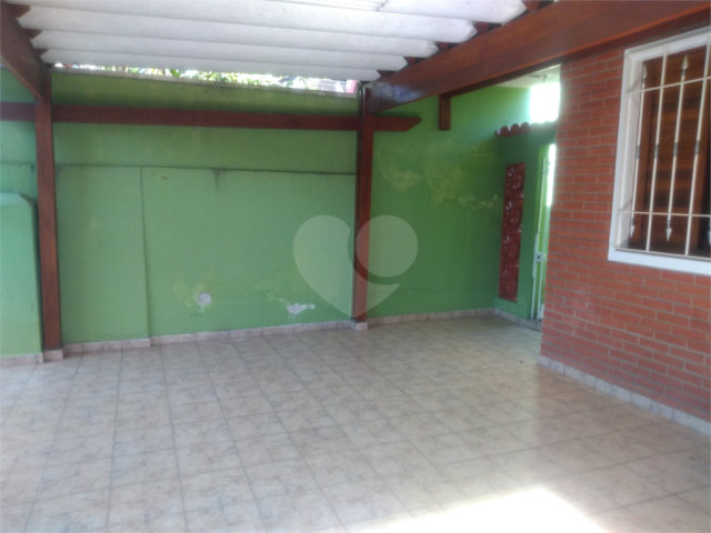 Sobrado à venda com 3 quartos em Horto, São Paulo, SP
