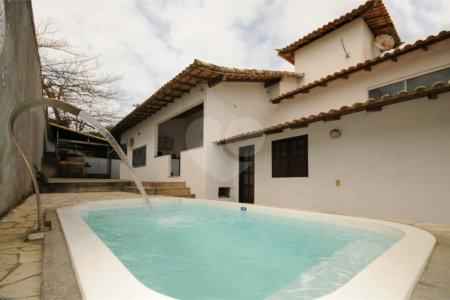 Hotel à venda com 12 quartos, sendo 13 suítes,  em Alto de Búzios, Armação dos Búzios, RJ