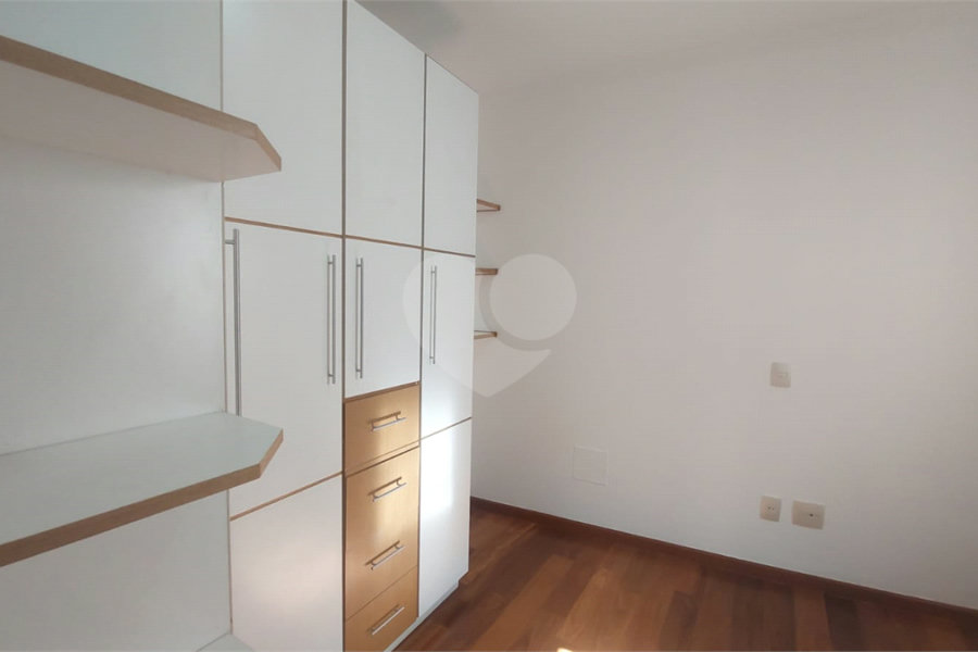 Casa para alugar com 3 quartos, sendo 1 suíte, no condomínio Santanna, São Paulo - SP