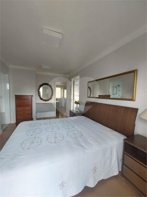 Apartamento à venda com 3 quartos, sendo 2 suítes,  em Cidade São Francisco, São Paulo, SP