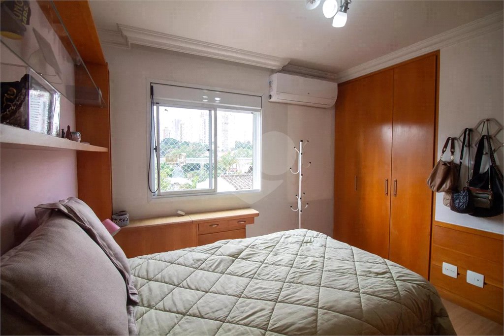 Casa à venda com 4 quartos, sendo 3 suítes, no condomínio Residencial Sans Souci, São Paulo - SP