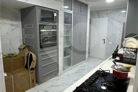 Apartamento à venda com 3 suítes em Vila Suzana, São Paulo, SP