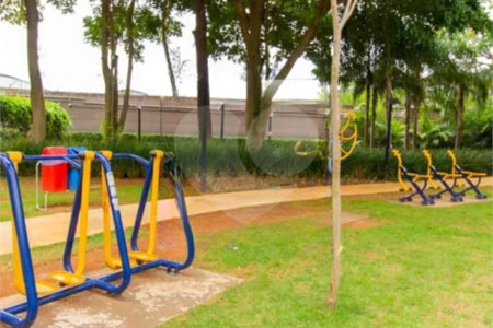 Apartamento à venda com 4 quartos, sendo 2 suítes,  em Vila Anastácio, São Paulo, SP