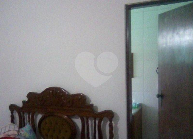 Sobrado à venda com 6 quartos, sendo 4 suítes, em Parque Edu Chaves, São Paulo, SP
