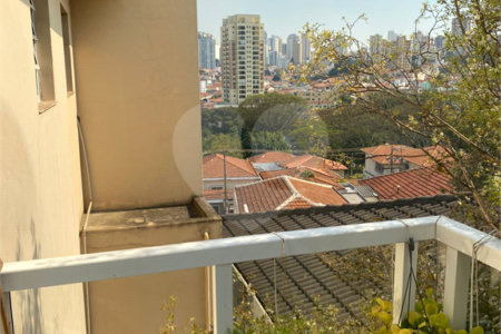 Sobrado à venda com 3 quartos, sendo 1 suíte, em Vila Paulicéia, São Paulo, SP
