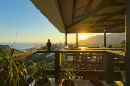 Casa à venda com 5 quartos, sendo 2 suítes, em Joá, Rio de Janeiro, RJ