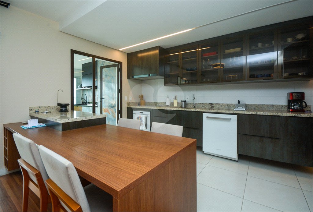 Apartamento à venda com 3 suítes em Brooklin, São Paulo, SP